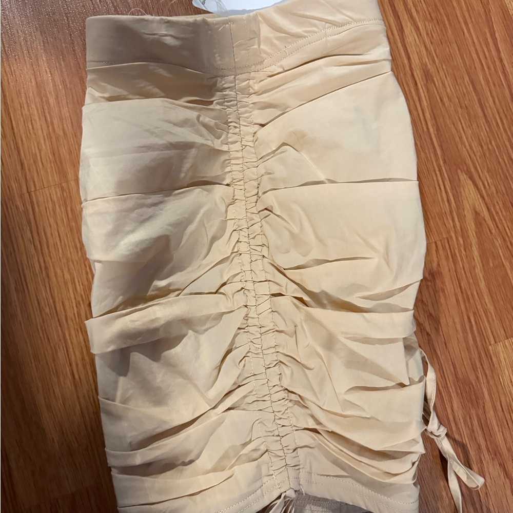 Cream Ruched Mini Skirt - Picture 7 of 8